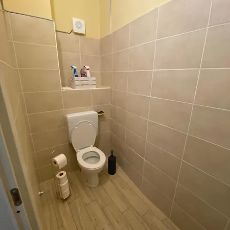 Lo Bec Hostel Ronco Canavese
